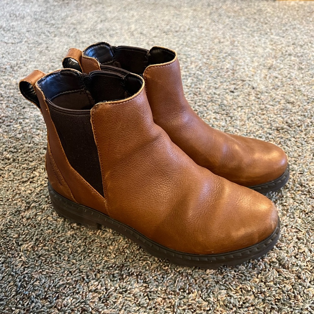 Waterproof Brown Leather Sorel Booties